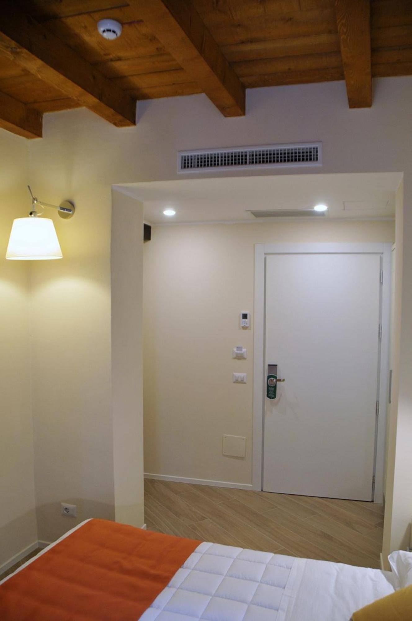 La Corte Fiorita Como Room photo